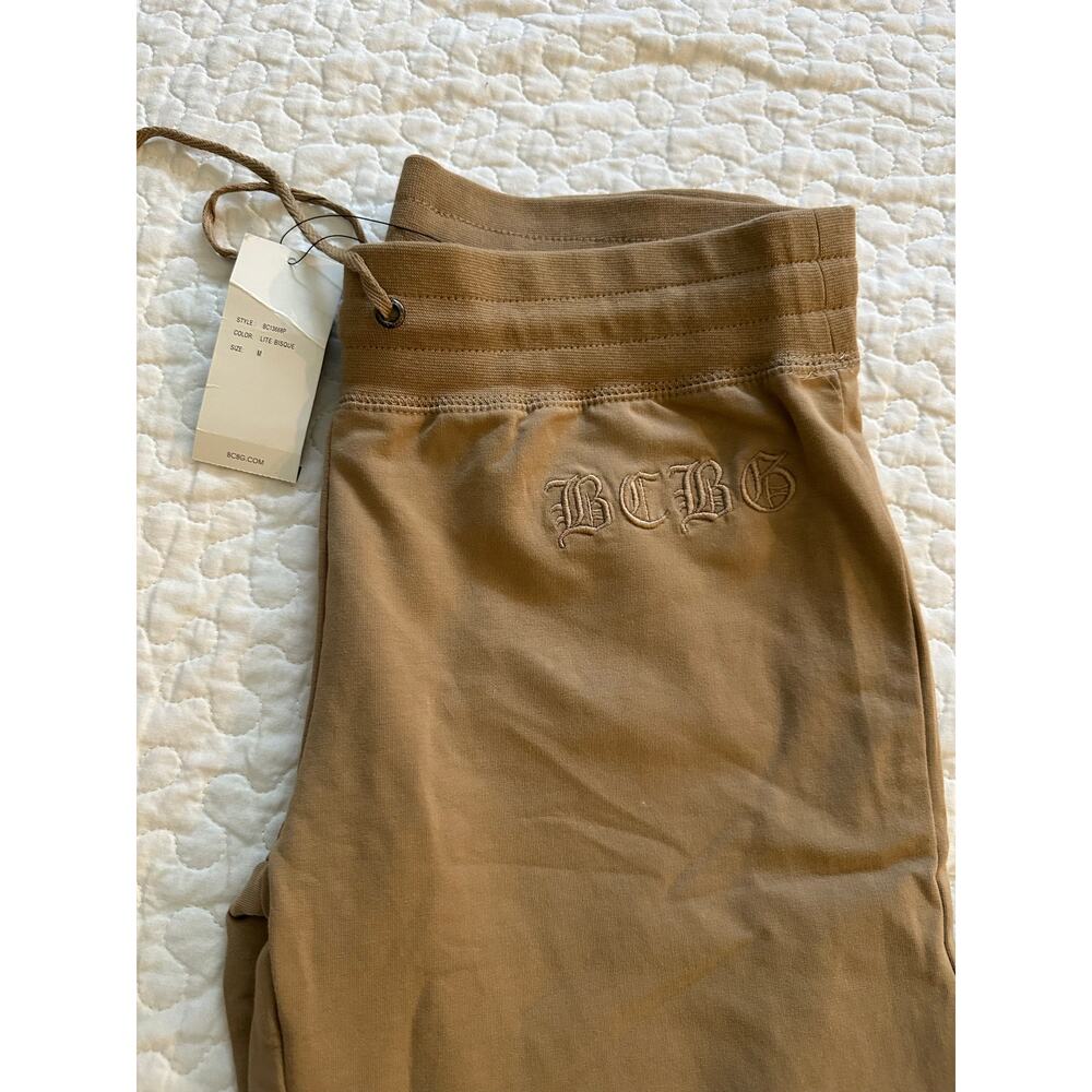 BCBG Y2K Tattoo graphic low rise women's tan wide leg sweatpants size M NWT - Picture 9 of 10